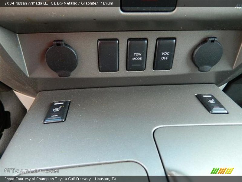 Galaxy Metallic / Graphite/Titanium 2004 Nissan Armada LE
