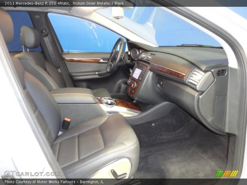 Iridium Silver Metallic / Black 2011 Mercedes-Benz R 350 4Matic