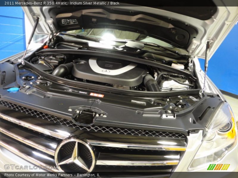 Iridium Silver Metallic / Black 2011 Mercedes-Benz R 350 4Matic