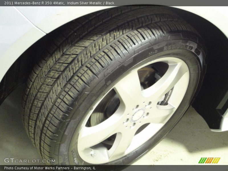 Iridium Silver Metallic / Black 2011 Mercedes-Benz R 350 4Matic