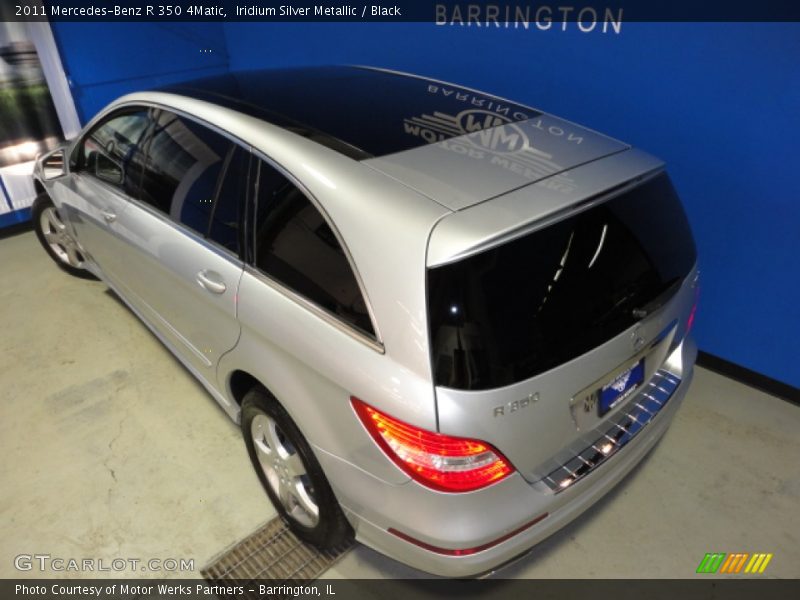 Iridium Silver Metallic / Black 2011 Mercedes-Benz R 350 4Matic