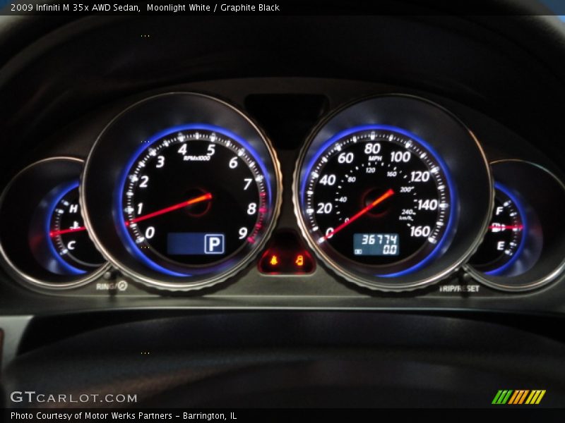 Moonlight White / Graphite Black 2009 Infiniti M 35x AWD Sedan
