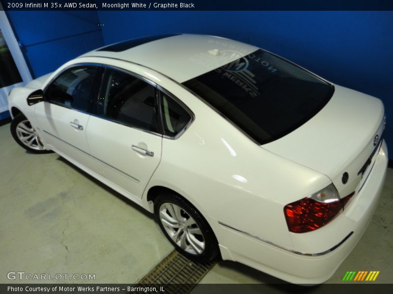 Moonlight White / Graphite Black 2009 Infiniti M 35x AWD Sedan