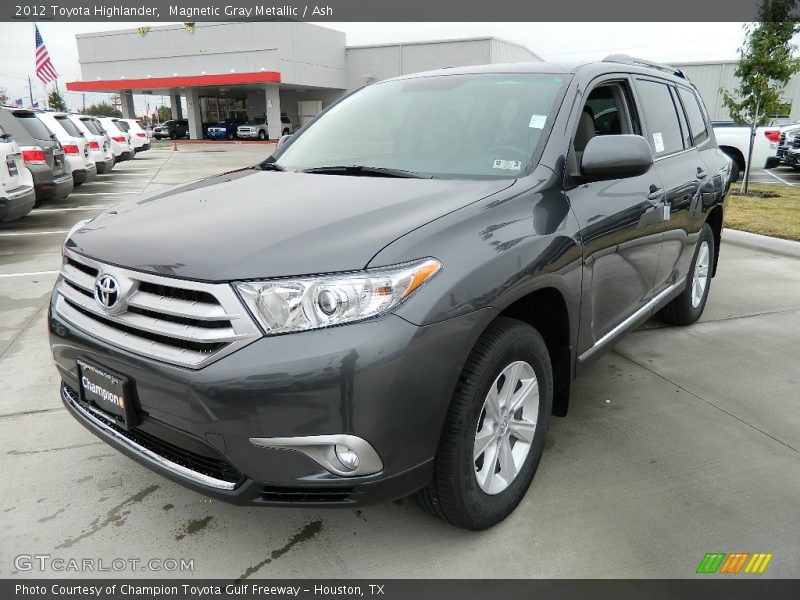Magnetic Gray Metallic / Ash 2012 Toyota Highlander