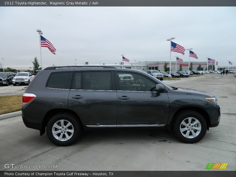 Magnetic Gray Metallic / Ash 2012 Toyota Highlander