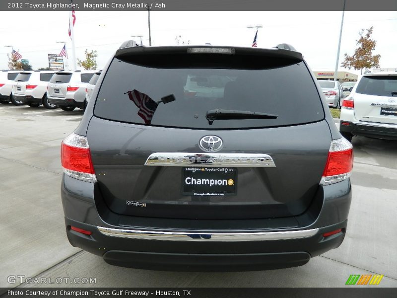 Magnetic Gray Metallic / Ash 2012 Toyota Highlander