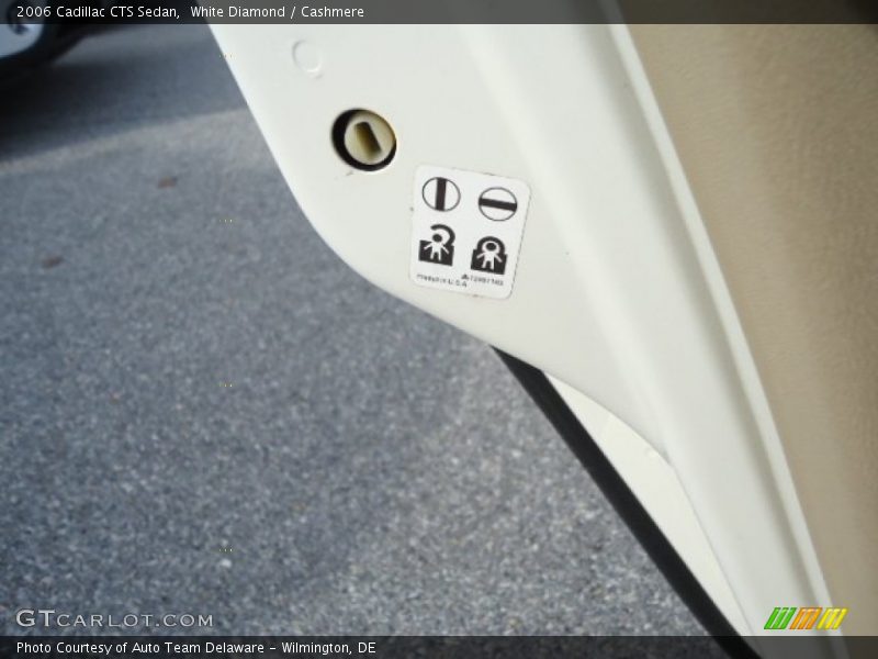 White Diamond / Cashmere 2006 Cadillac CTS Sedan