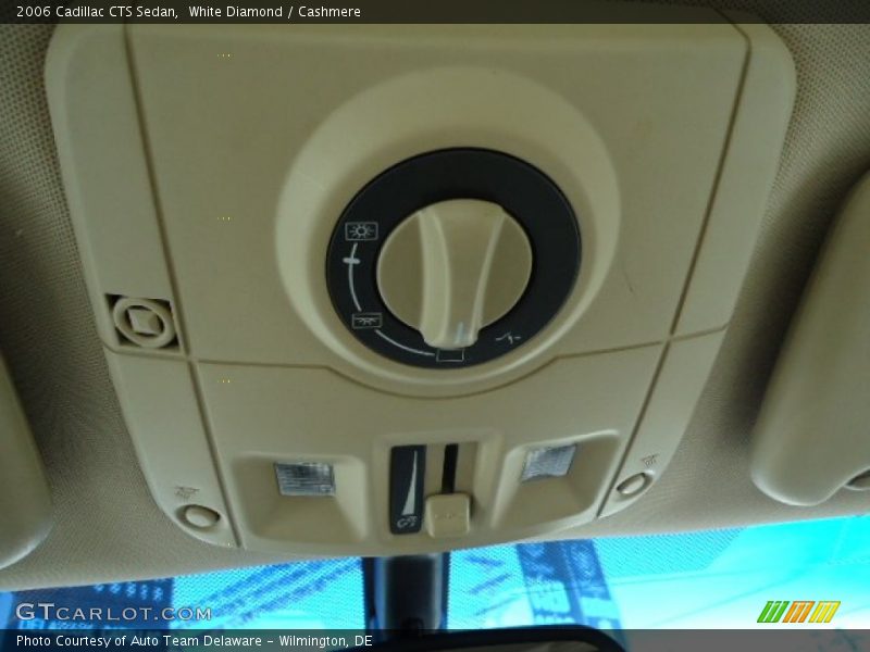 White Diamond / Cashmere 2006 Cadillac CTS Sedan