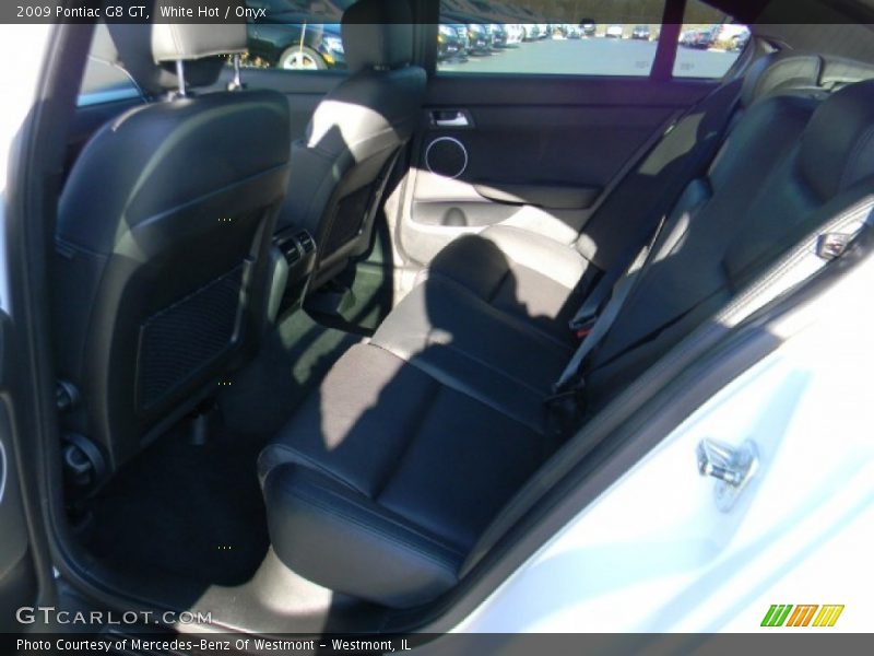 White Hot / Onyx 2009 Pontiac G8 GT
