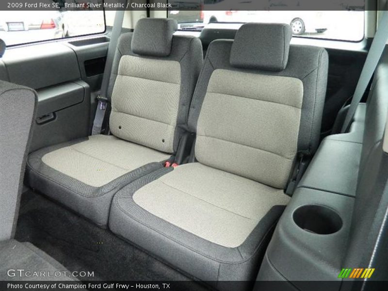 Brilliant Silver Metallic / Charcoal Black 2009 Ford Flex SE