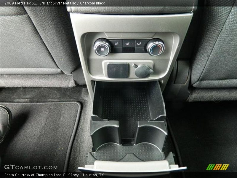 Brilliant Silver Metallic / Charcoal Black 2009 Ford Flex SE