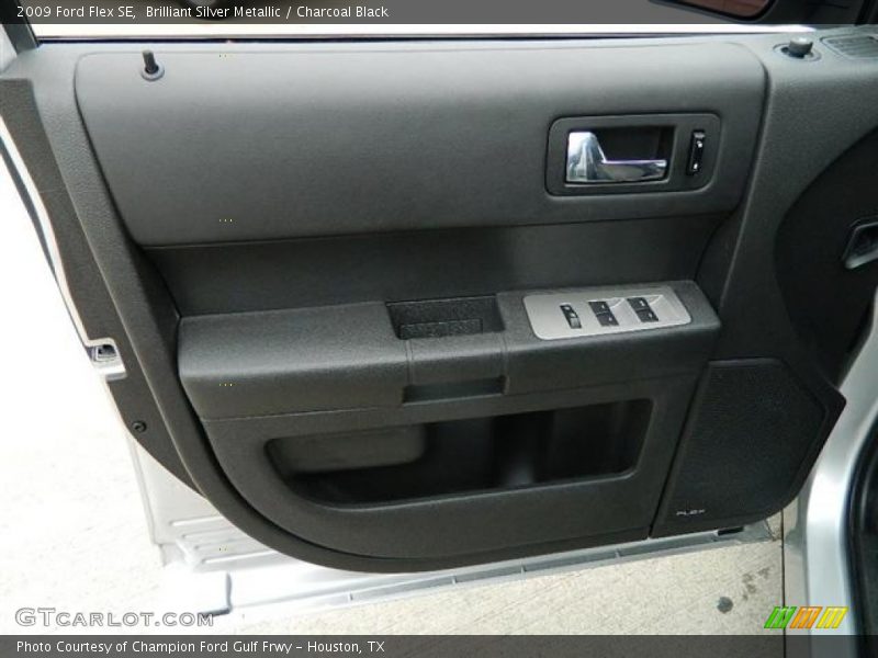 Brilliant Silver Metallic / Charcoal Black 2009 Ford Flex SE