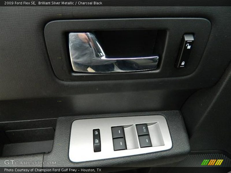Brilliant Silver Metallic / Charcoal Black 2009 Ford Flex SE