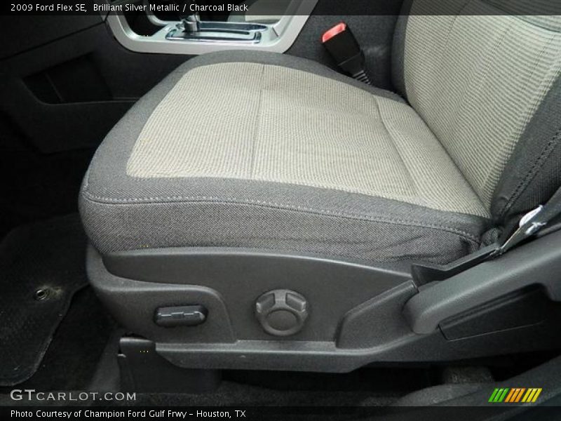 Brilliant Silver Metallic / Charcoal Black 2009 Ford Flex SE