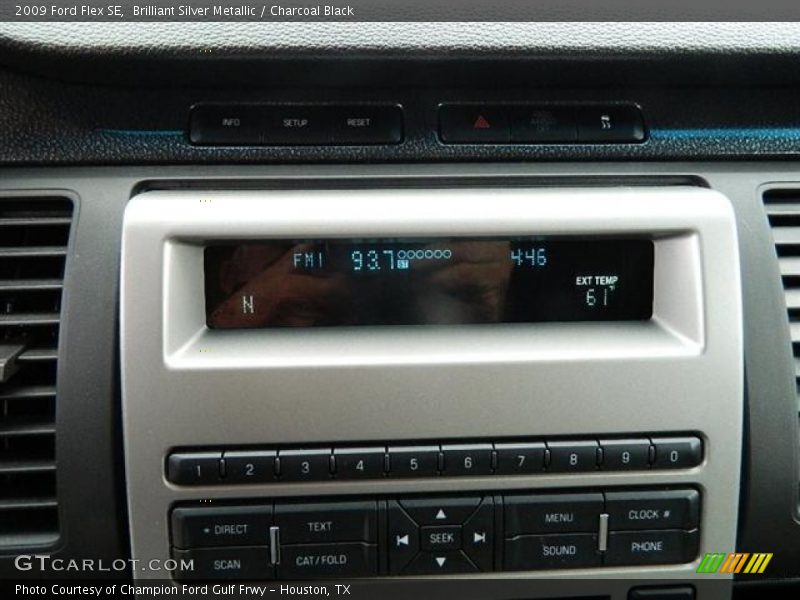 Brilliant Silver Metallic / Charcoal Black 2009 Ford Flex SE