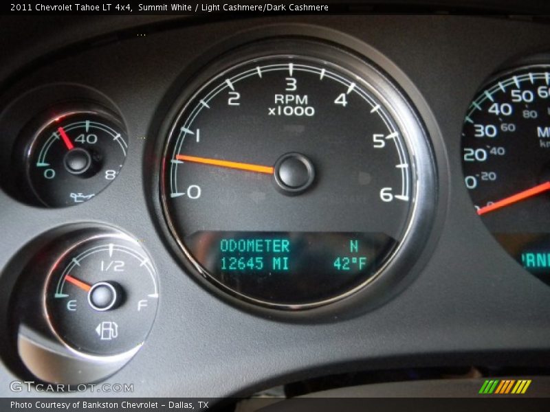 Summit White / Light Cashmere/Dark Cashmere 2011 Chevrolet Tahoe LT 4x4