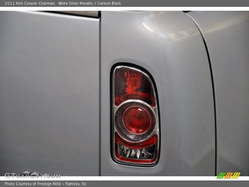 White Silver Metallic / Carbon Black 2011 Mini Cooper Clubman