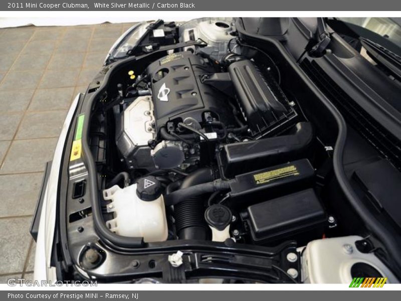 White Silver Metallic / Carbon Black 2011 Mini Cooper Clubman
