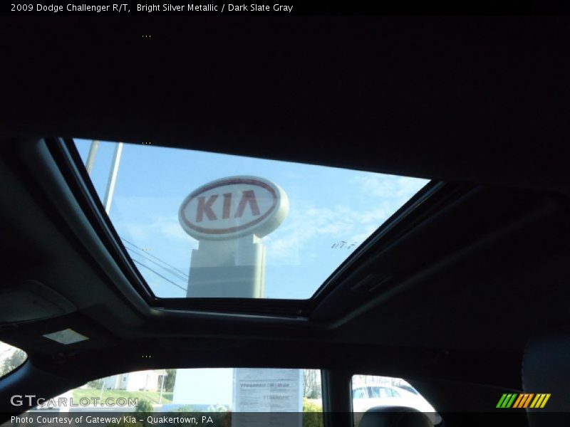 Bright Silver Metallic / Dark Slate Gray 2009 Dodge Challenger R/T