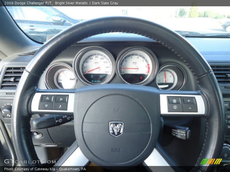 Bright Silver Metallic / Dark Slate Gray 2009 Dodge Challenger R/T