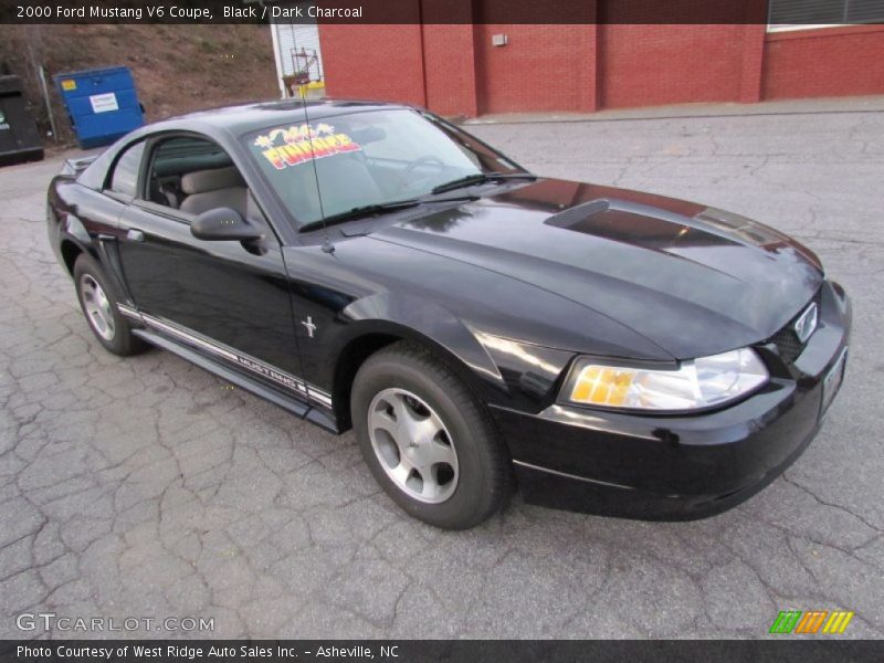 Black / Dark Charcoal 2000 Ford Mustang V6 Coupe
