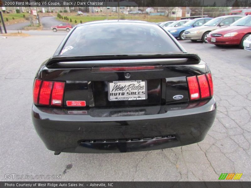 Black / Dark Charcoal 2000 Ford Mustang V6 Coupe
