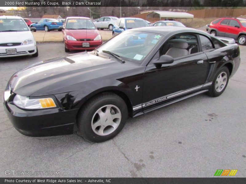 Black / Dark Charcoal 2000 Ford Mustang V6 Coupe