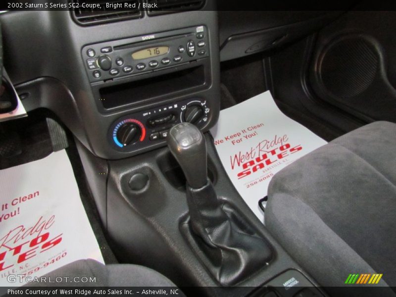 Bright Red / Black 2002 Saturn S Series SC2 Coupe