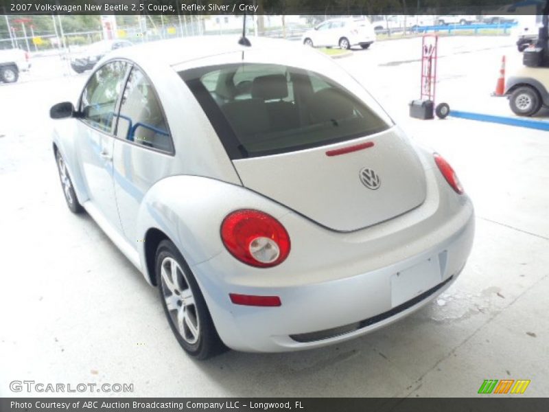 Reflex Silver / Grey 2007 Volkswagen New Beetle 2.5 Coupe