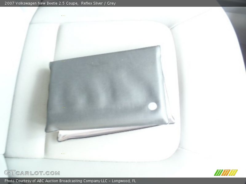 Reflex Silver / Grey 2007 Volkswagen New Beetle 2.5 Coupe