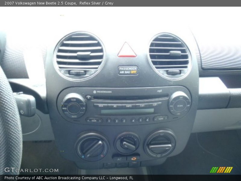 Reflex Silver / Grey 2007 Volkswagen New Beetle 2.5 Coupe