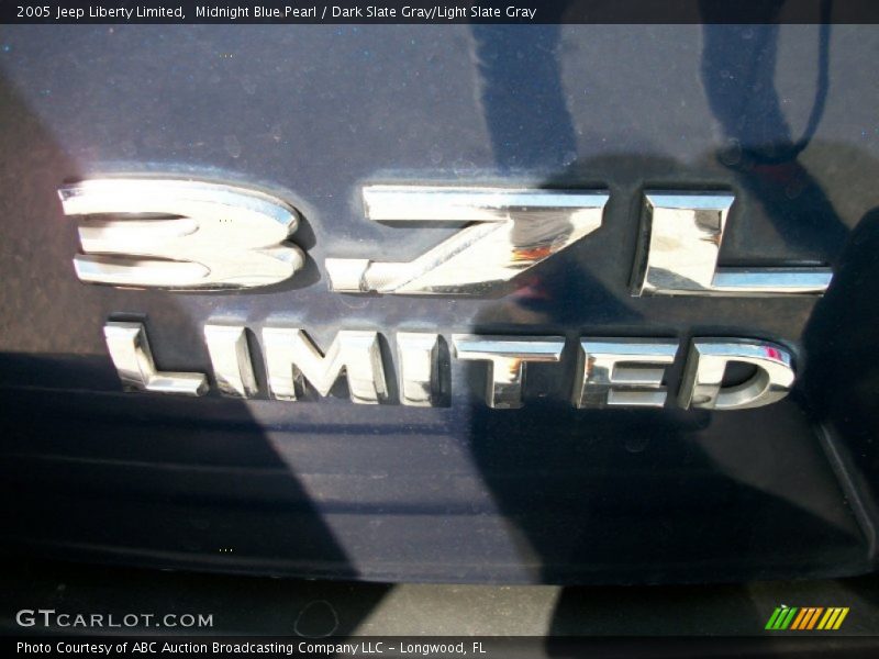Midnight Blue Pearl / Dark Slate Gray/Light Slate Gray 2005 Jeep Liberty Limited