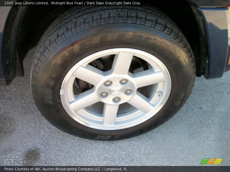 Midnight Blue Pearl / Dark Slate Gray/Light Slate Gray 2005 Jeep Liberty Limited