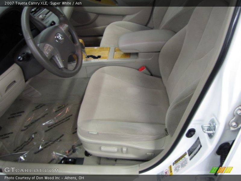 Super White / Ash 2007 Toyota Camry XLE