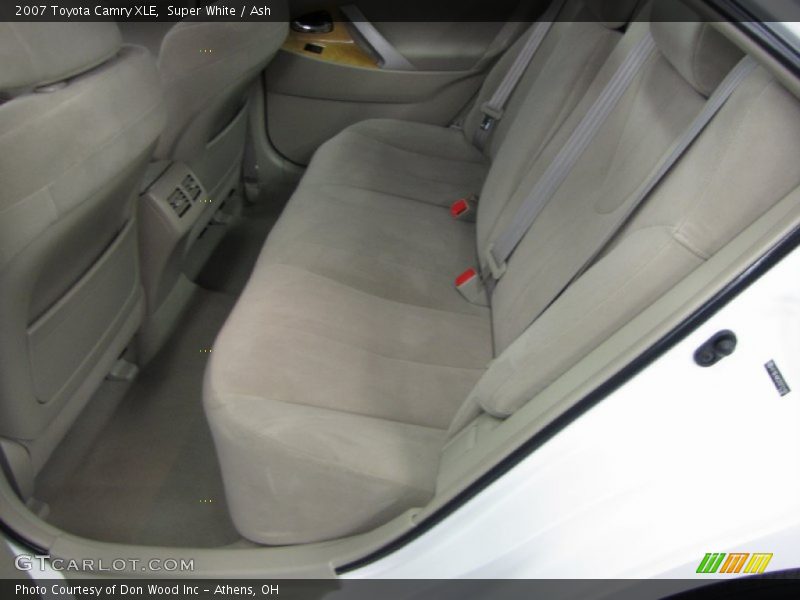 Super White / Ash 2007 Toyota Camry XLE