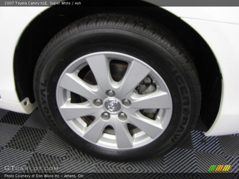 Super White / Ash 2007 Toyota Camry XLE