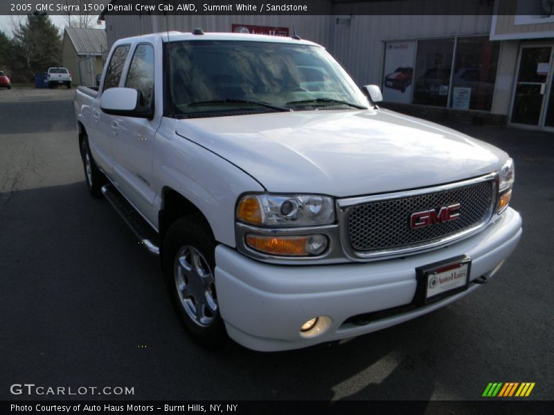 Summit White / Sandstone 2005 GMC Sierra 1500 Denali Crew Cab AWD