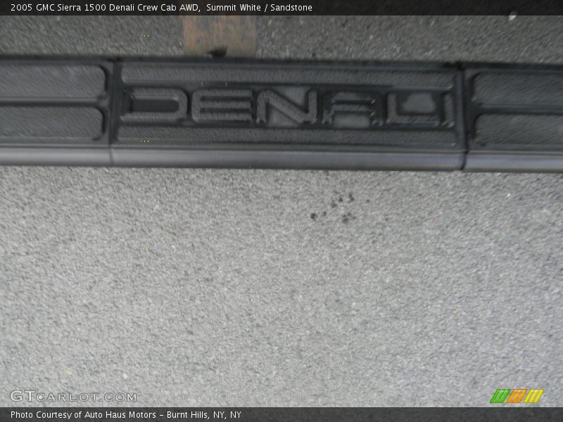 Summit White / Sandstone 2005 GMC Sierra 1500 Denali Crew Cab AWD