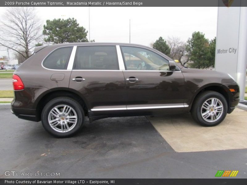 Macadamia Metallic / Havanna/Sand Beige 2009 Porsche Cayenne Tiptronic
