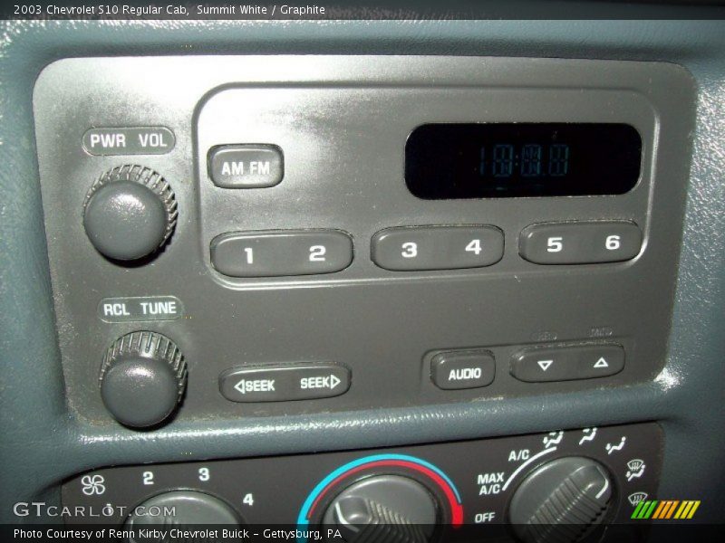 Summit White / Graphite 2003 Chevrolet S10 Regular Cab