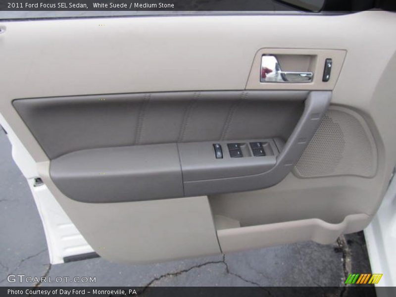 Door Panel of 2011 Focus SEL Sedan
