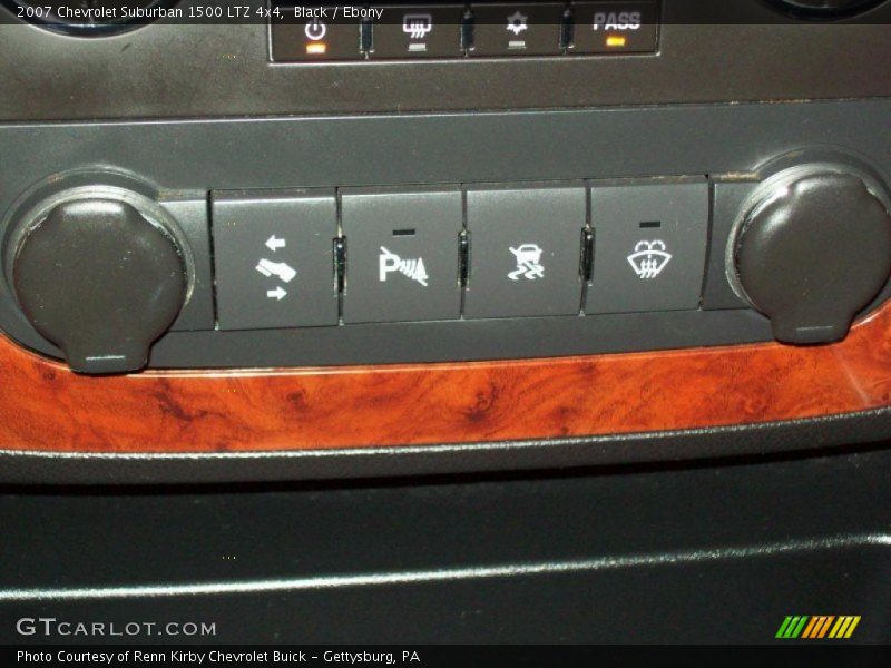 Black / Ebony 2007 Chevrolet Suburban 1500 LTZ 4x4