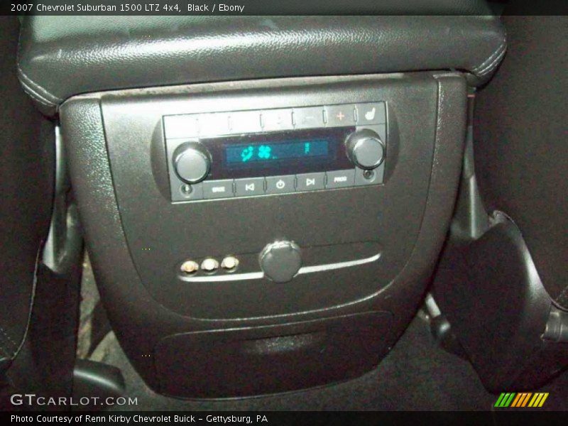 Black / Ebony 2007 Chevrolet Suburban 1500 LTZ 4x4