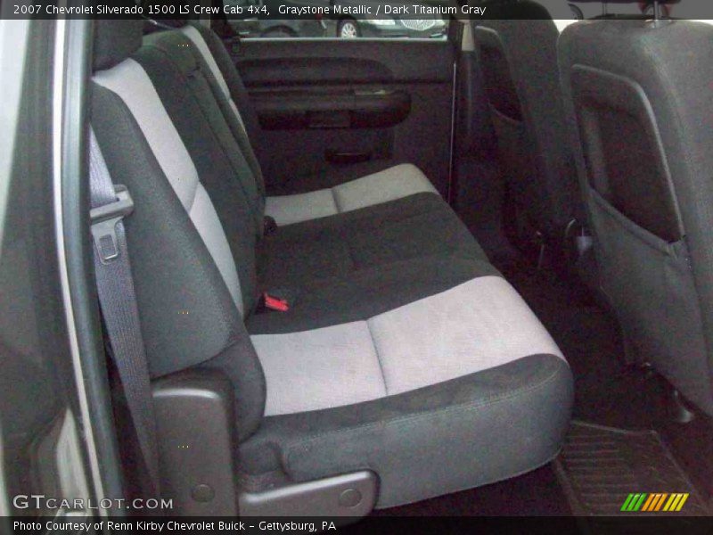 Graystone Metallic / Dark Titanium Gray 2007 Chevrolet Silverado 1500 LS Crew Cab 4x4