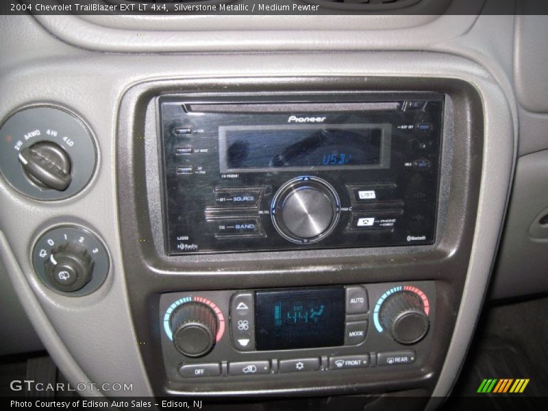 Silverstone Metallic / Medium Pewter 2004 Chevrolet TrailBlazer EXT LT 4x4