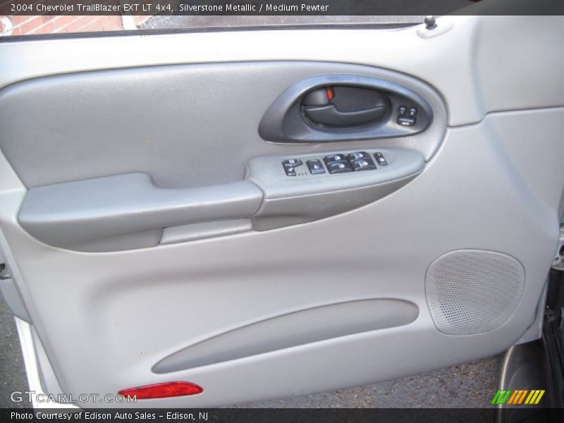 Silverstone Metallic / Medium Pewter 2004 Chevrolet TrailBlazer EXT LT 4x4