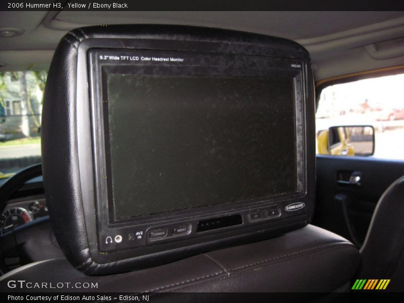 Yellow / Ebony Black 2006 Hummer H3