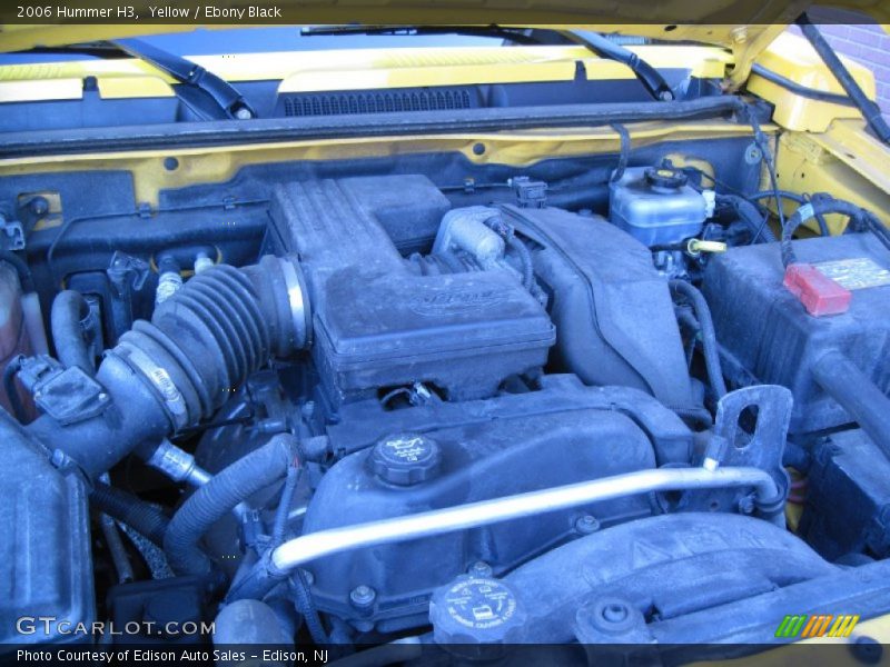 Yellow / Ebony Black 2006 Hummer H3