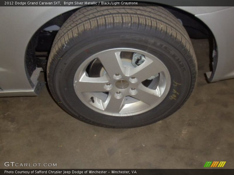 Bright Silver Metallic / Black/Light Graystone 2012 Dodge Grand Caravan SXT