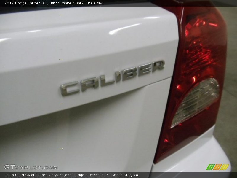 Bright White / Dark Slate Gray 2012 Dodge Caliber SXT